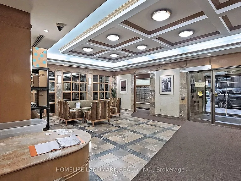 25 Grenville St #1002 — Photo 3