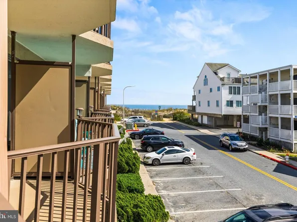 8 36th St Unit 211, Ocean City, MD 21842