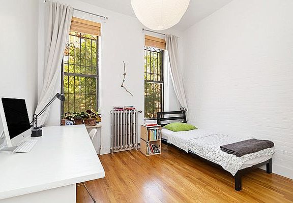 5th image of 172 E 111th St APT 2