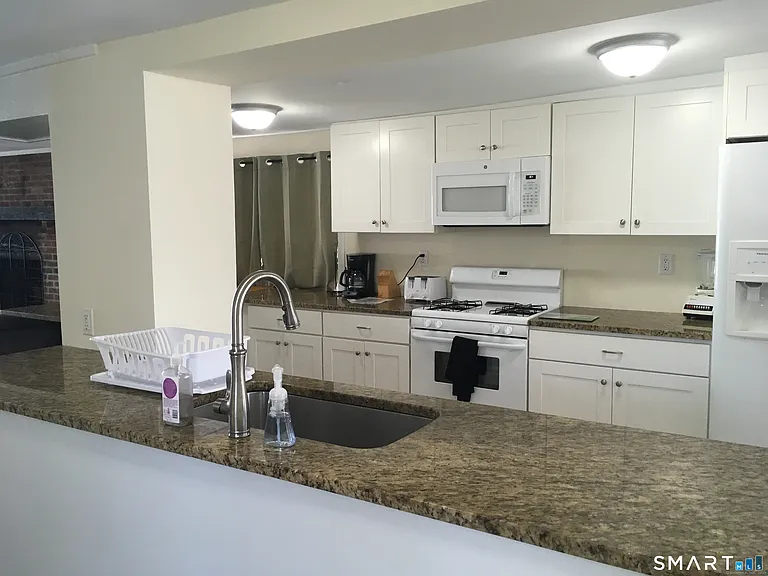 989 Fairfield Beach Rd — Photo 6