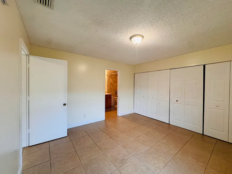 7 Crossings Cir #G — Photo 14