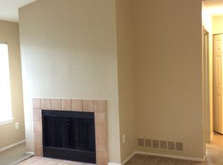 13700 Courtside Way APT 308, Southgate, MI 48195