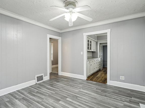 2nd image of 422 Miriam Ave #2