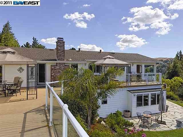 1st image of 445 Fernwood Dr