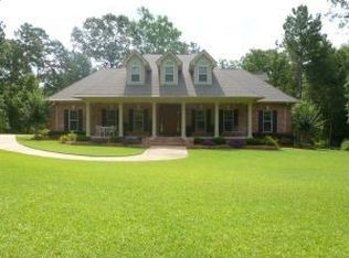 15 Woods Edge S, Hattiesburg, MS 39402