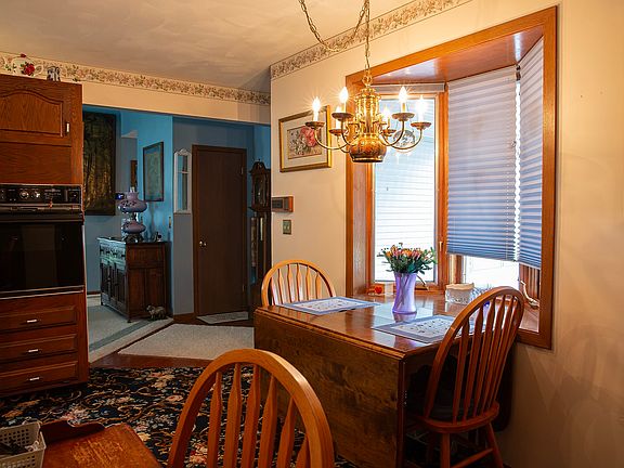 5th image of 225 Loretta Ln