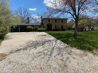 332 Point Dr, Great Bend, KS 67530