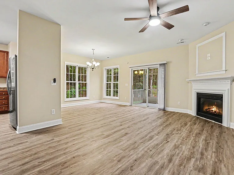 306 Sugar Maple Ave — Photo 3