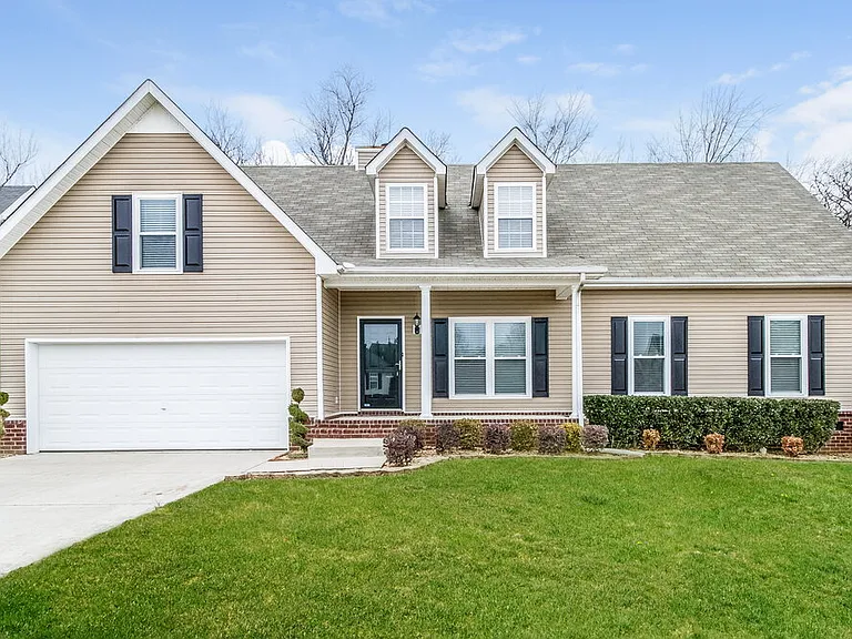 2913 Waywood Dr — Photo 1