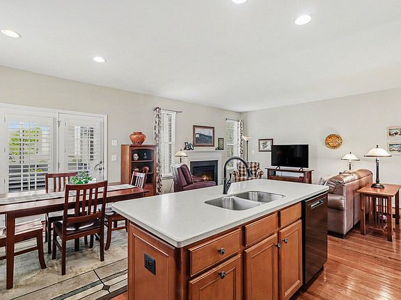 4th image of 1 Dabney Ct
