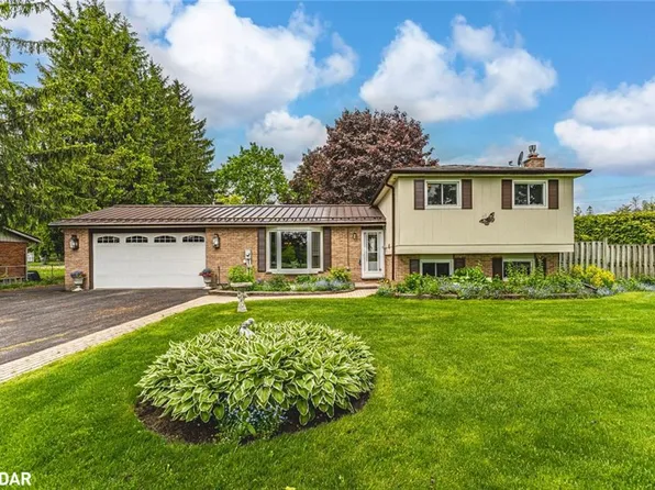 3384 Dobson Rd, Springwater, ON L9X 1T5