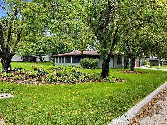4th image of 3302 Hanover Ct