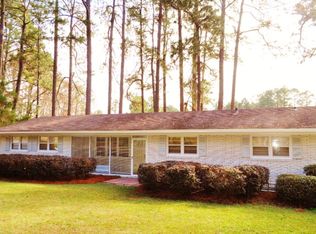166 Lakeview Dr, Fitzgerald, GA 31750