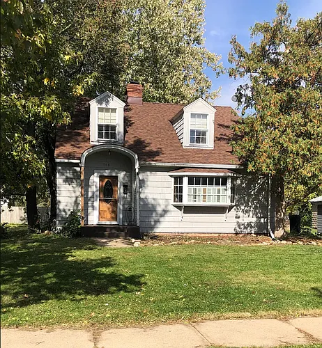 318 W Water St Photo 1
