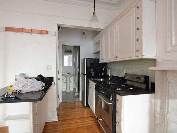 5th image of 56 Pierrepont St APT 11
