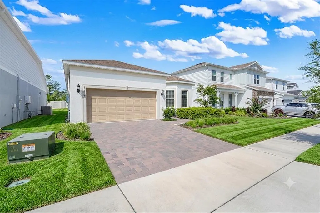 3 bed, 3.0 bath, 2258 sqft, $4,150 — Photo 1