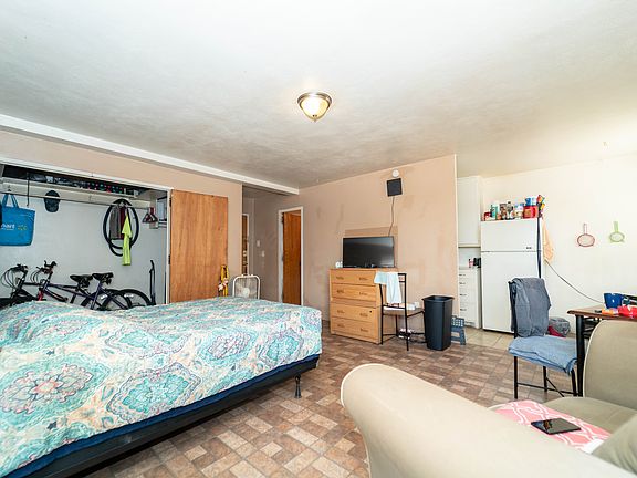 4th image of 1701 Avenue L