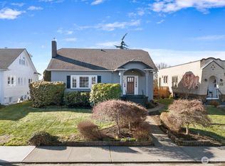 828 Hoyt Avenue, Everett, WA 98201