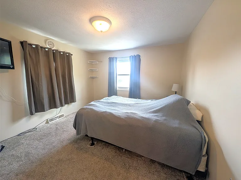 10135 Sampson Rd — Photo 10