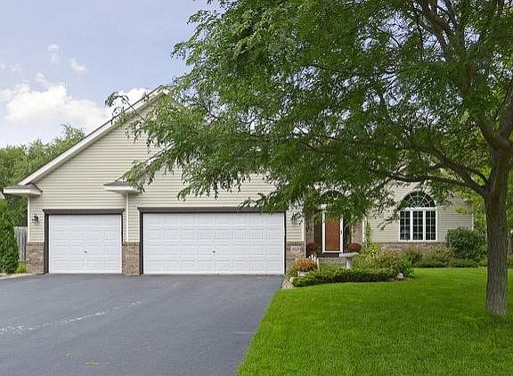 2nd image of 10529 Van Buren Cir NE