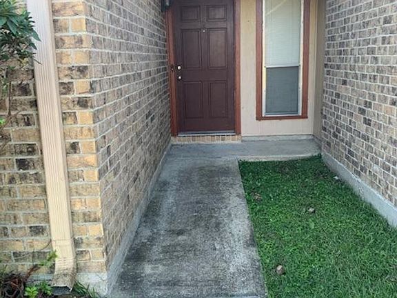 2nd image of 1475 Stacewood Dr