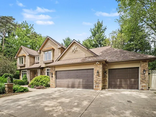 5390 Saddle Club Dr, Kalamazoo, MI 49009