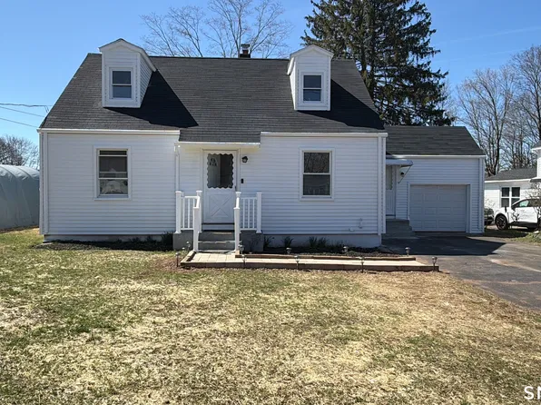 8 River Road, East Haven, CT 06512