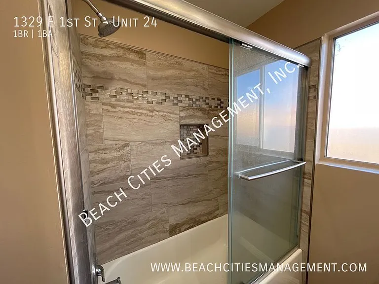 1329 E 1st St #24 — Photo 17