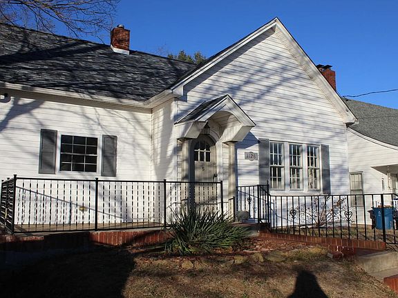 2nd image of 1126 Oakland Ave