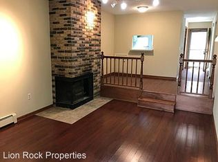 1541 Millpond Ct, Chaska, MN 55318