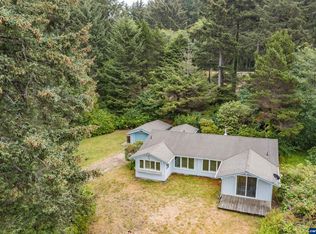 820 SW Coast Ave, Depoe Bay, OR 97341
