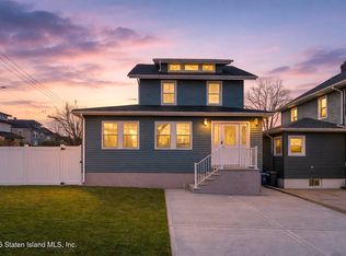12 Fairview Ave, Staten Island, NY 10314