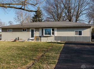 3966 Gardenview Dr, Dayton, OH 45431