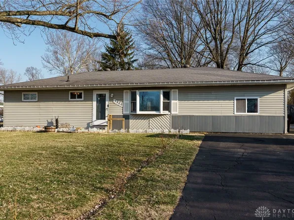 3966 Gardenview Dr, Dayton, OH 45431