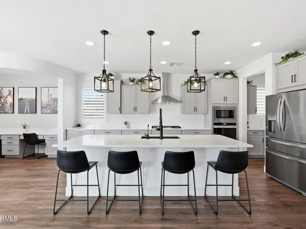 1923 W SUMMER Lane, San Tan Valley, AZ 85144