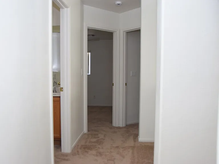 9493 Grove Ridge Ave — Photo 32