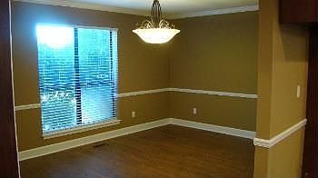 5th image of 1019 Lorilea Dr E