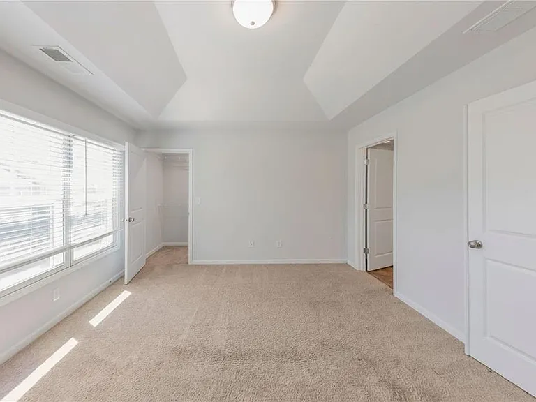 3625 Hawthorne Ter — Photo 14