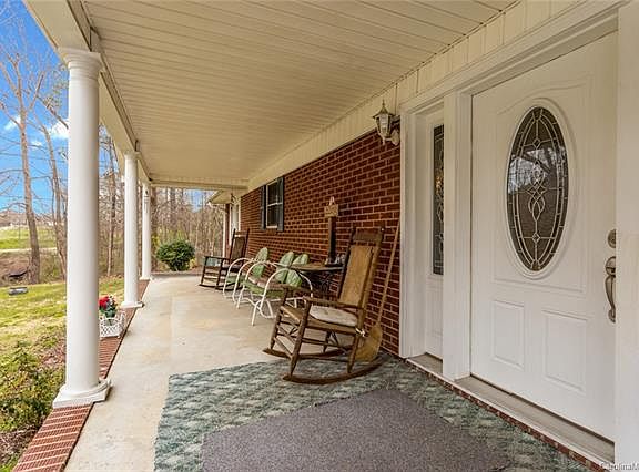 2nd image of 2741 W Franklin Blvd