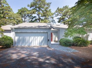 9 Forest Hills Ln, Pinehurst, NC 28374