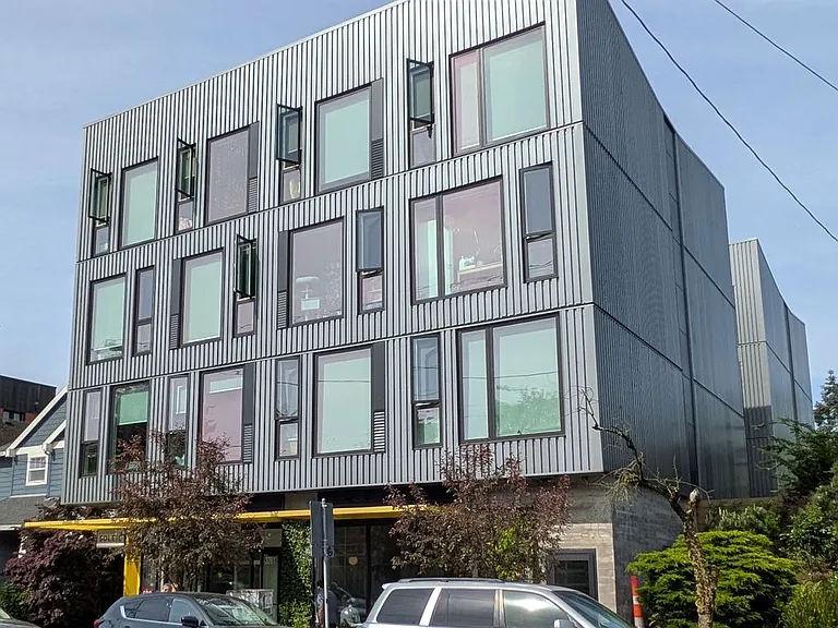 Soleil Apartments — Photo 19