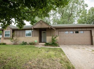 641 E Center St, Collinsville, OK 74021