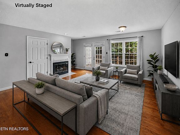 3rd image of 437 S Gallaher View Rd APT 8