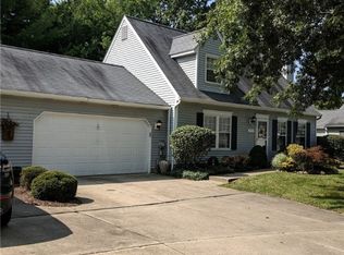 3372 Bristol Ln, Cuyahoga Falls, OH 44223