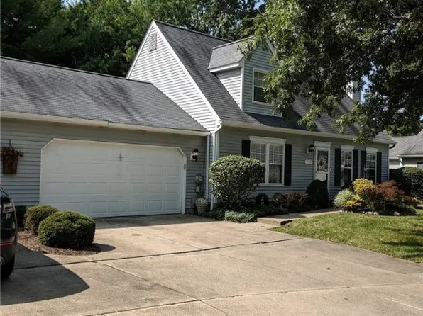 3372 Bristol Ln, Cuyahoga Falls, OH 44223