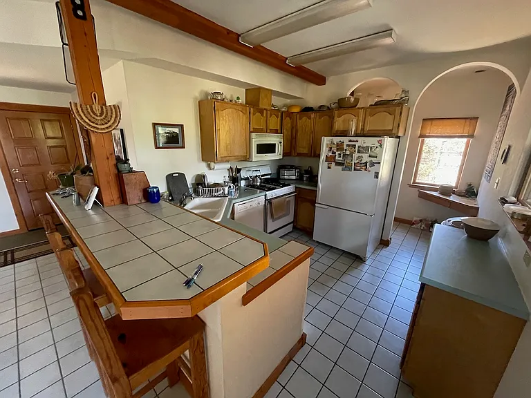 5791 N Cosnino Rd — Photo 5