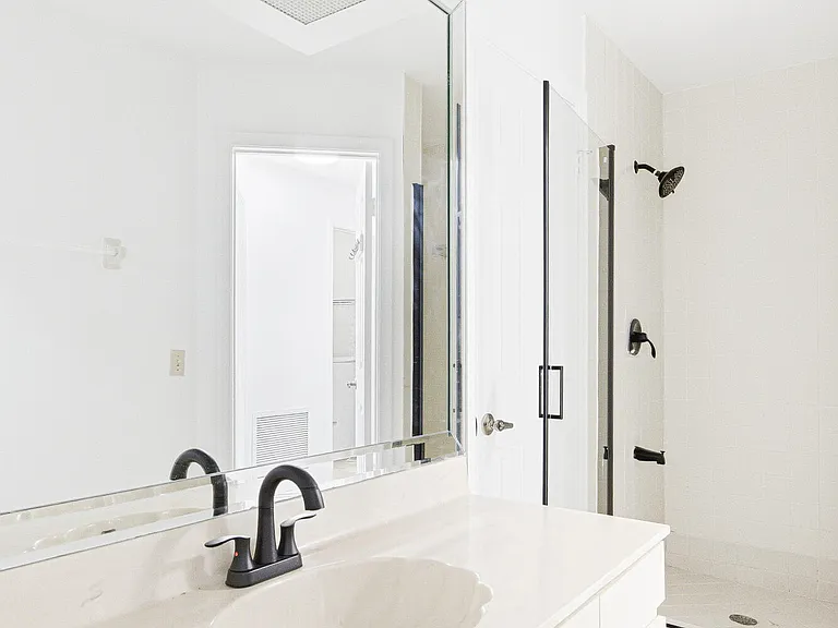 5530 Coach House Cir — Photo 18