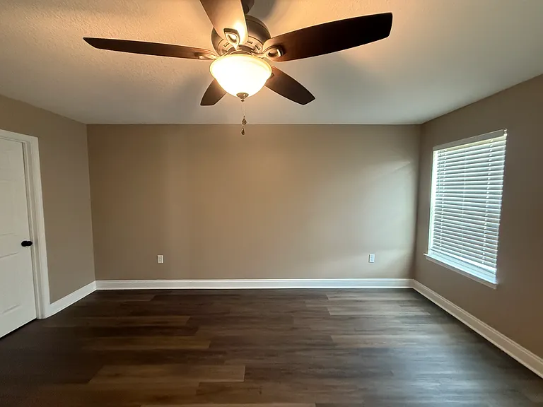 4624 Dove Way — Photo 8
