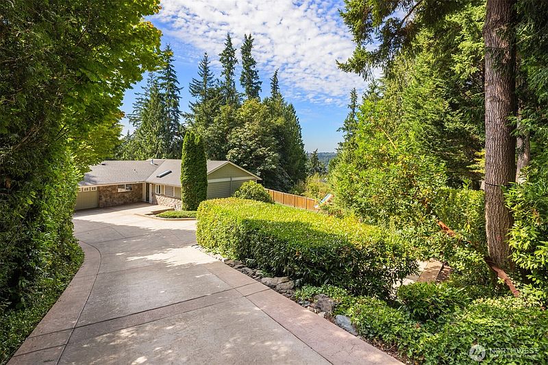 2nd image of 4859 86th Avenue SE