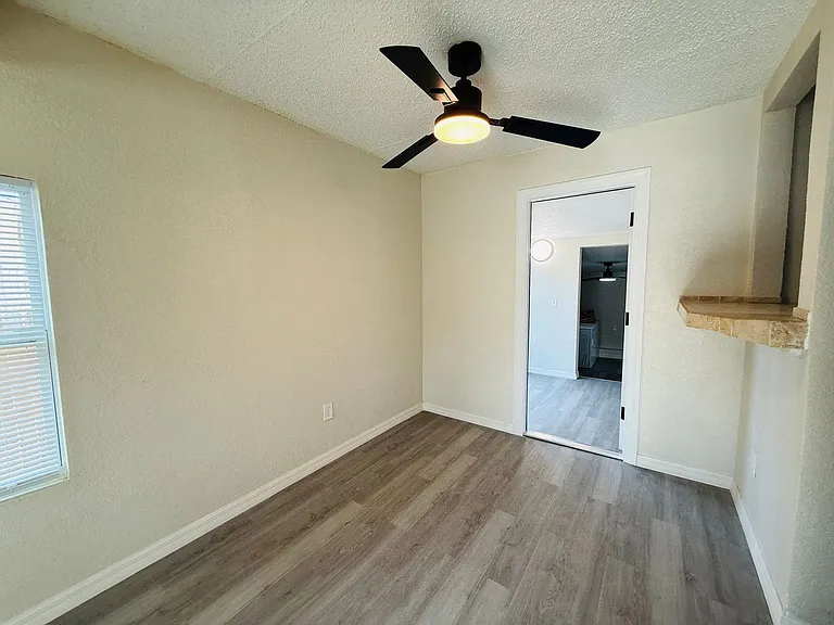 4010 Miramar Way S — Photo 10